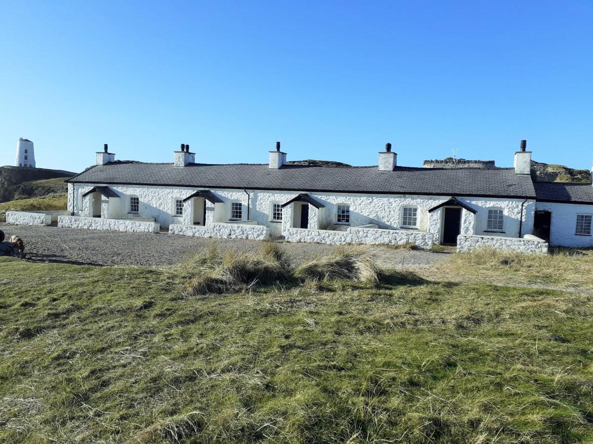 Gwenallt Dwyran المظهر الخارجي الصورة