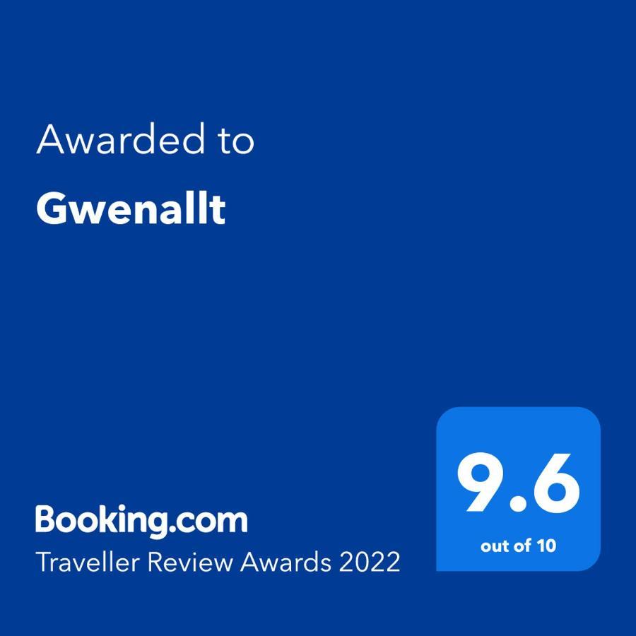 Gwenallt Dwyran المظهر الخارجي الصورة